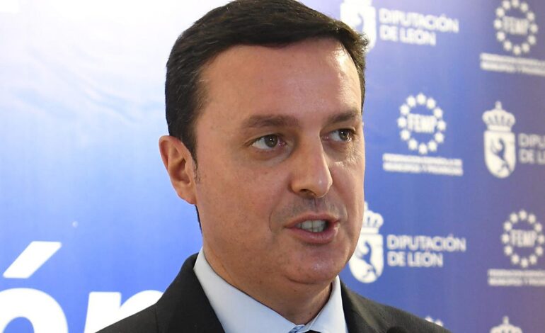 El juez interpreta las alusiones al «dentista» y a las «muelas» como un código de las mordidas en la trama de mascarillas