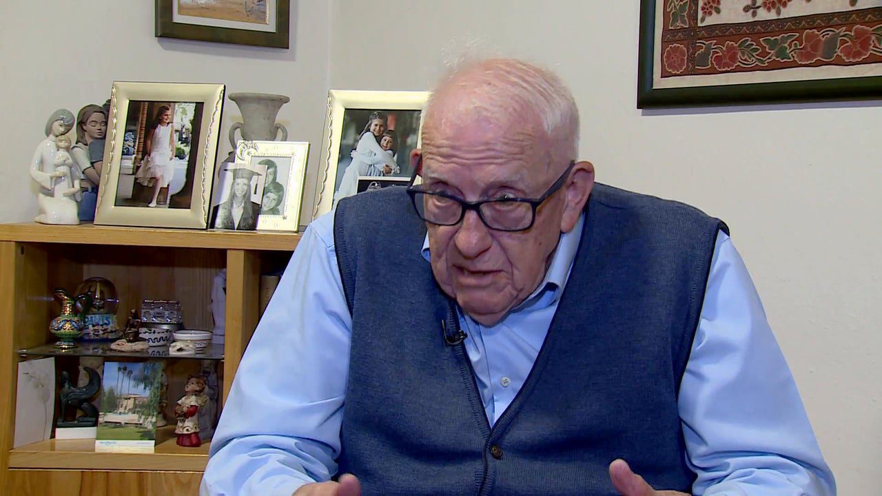 Joan Canela, socio número 6 del Barça, inauguró el nuevo Camp Nou: «Me cayó alguna lágrima»