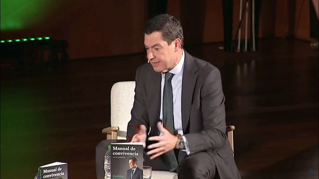 Juanma Moreno, en la presentación de su nuevo libro: «Vamos a ser contundentes»