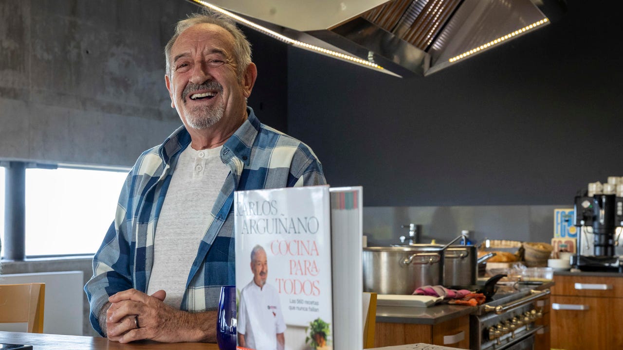 Karlos Arguiñano publica ‘Cocina para todos. Las 560 recetas que nunca fallan’, un libro con platos sencillos, saludables y baratos