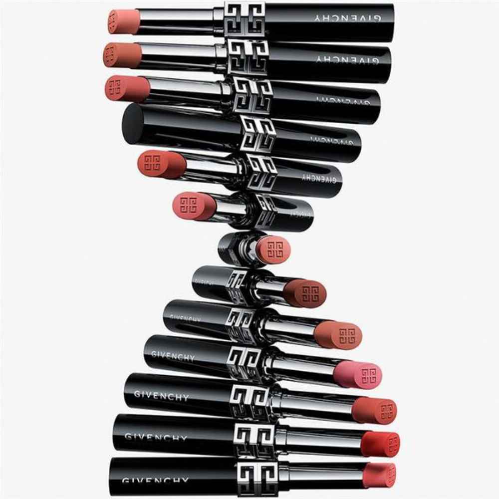 Hay 17 tonos de Le Rouge Velvet Matte disponibles.
