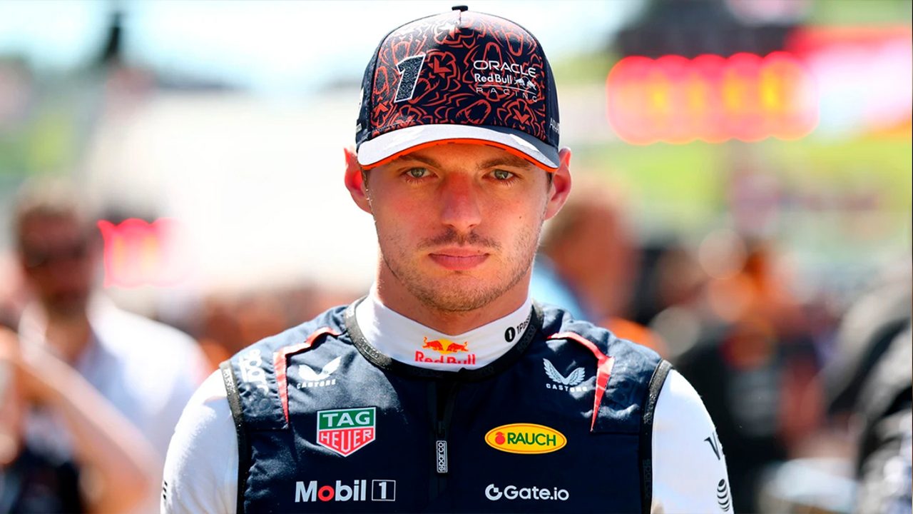 McLaren la lía, Verstappen gana y Sainz se sube al podio, 3º