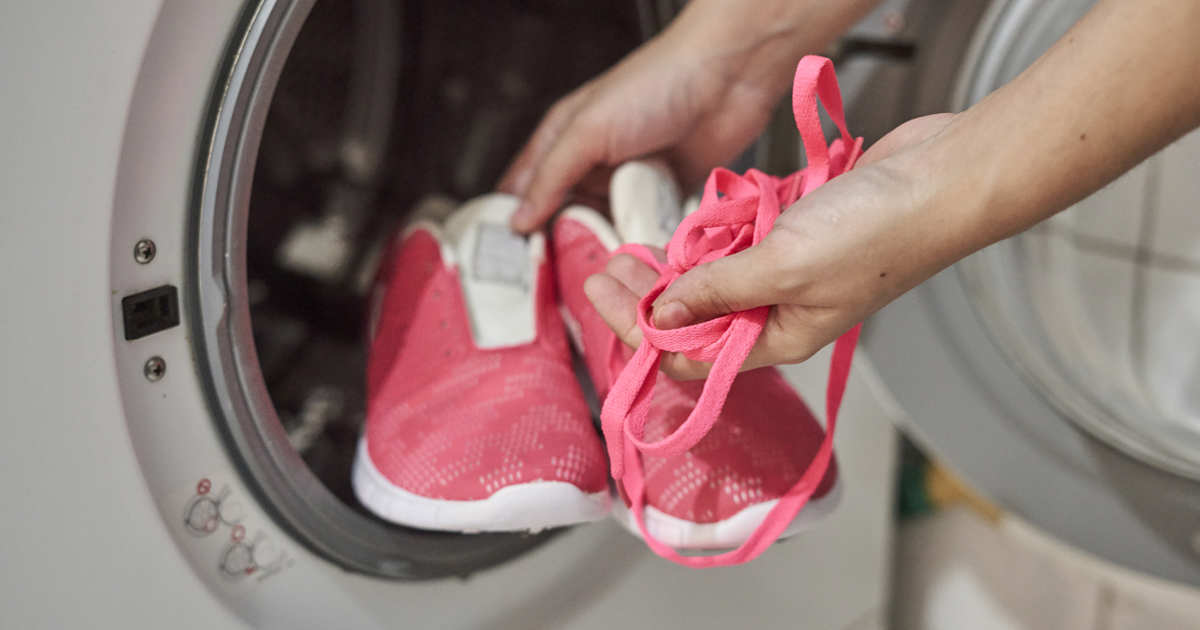 Esta forma de lavar las zapatillas de deporte con percarbonato es la mejor y, además, elimina el mal olor