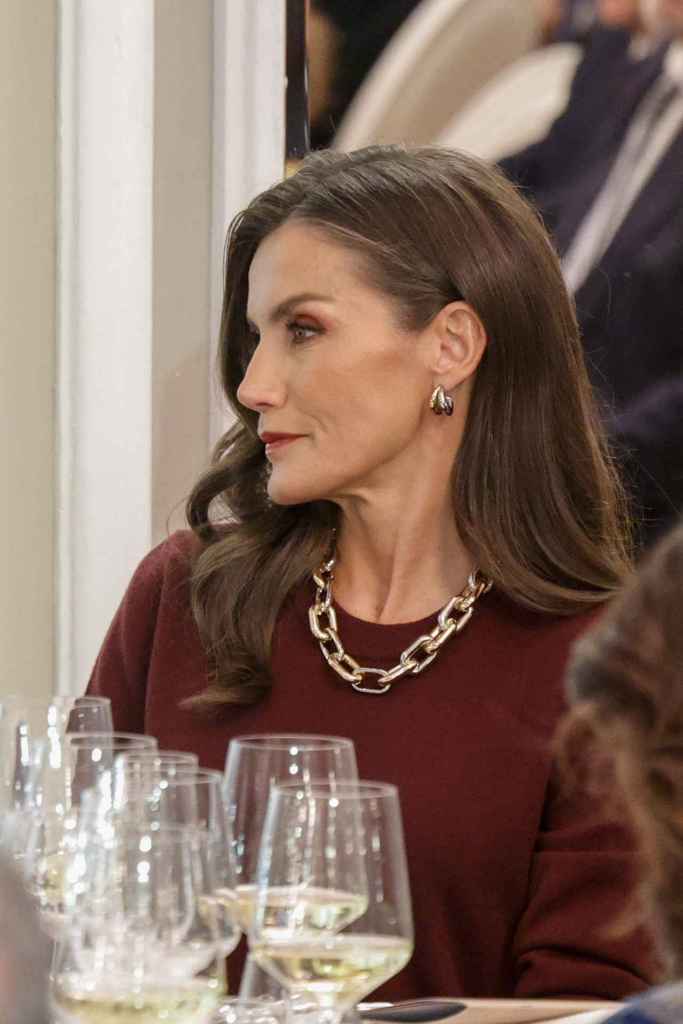 El look de la Reina Letizia para la ceremonia de entrega del Premio de Periodismo Francisco Cerecedo