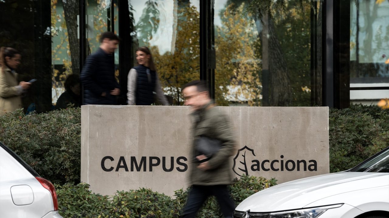Acciona destaca su colaboración en los registros de la UCO, que no presuponen «ninguna irregularidad»