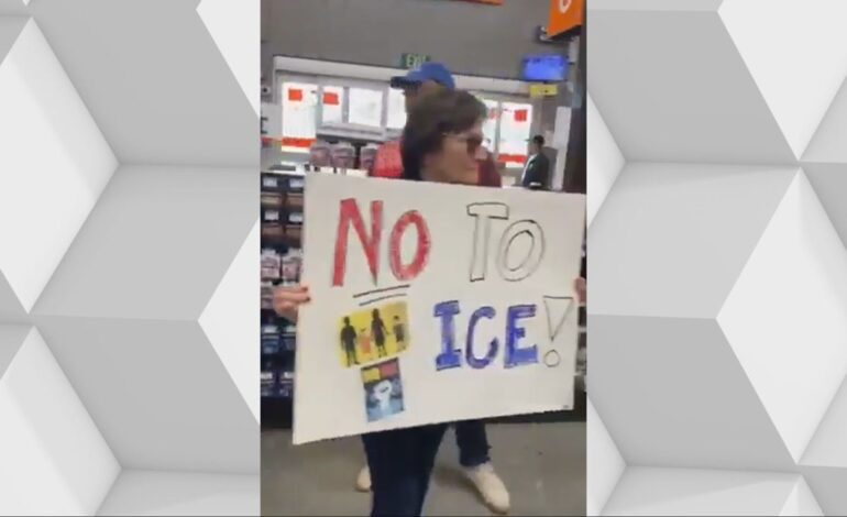 Comprar, devolver y formar largas colas: el boicot de los estadounidenses a los comercios que permiten la entrada del ICE