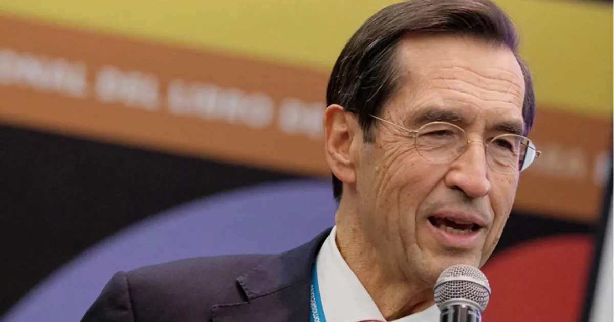 Para ser feliz hay que pasar de tener una mente enjuiciadora y arrogante a una mente exploradora, humilde e interesada en preguntar, escuchar y comprender