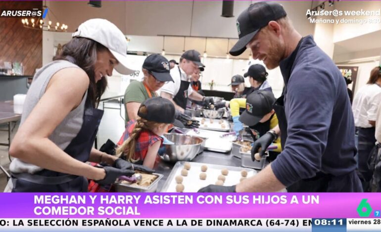 Meghan Markle y el príncipe Harry acuden con sus hijos a un comedor social por Acción de Gracias