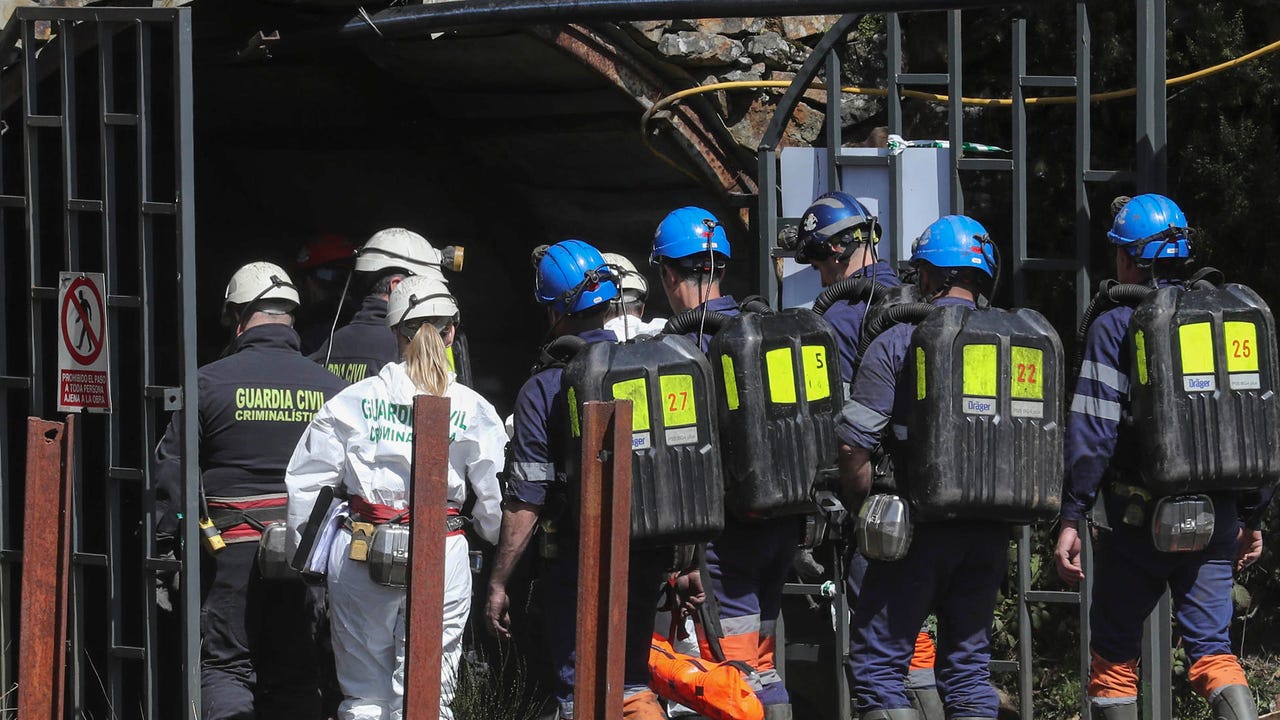Mueren los dos mineros desaparecidos por un desprendimiento en una mina de Cangas del Narcea