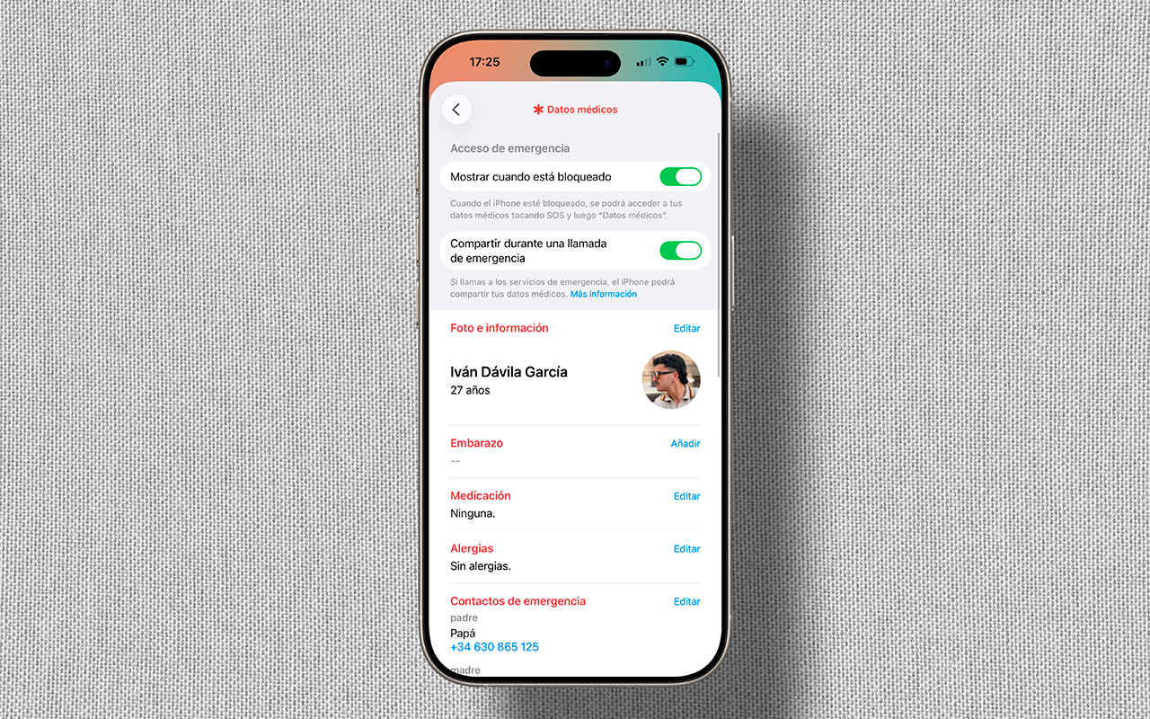 Captura de pantalla de la aplicación Salud en iPhone que muestra la sección Datos médicos para configurar alergias, medicamentos y contactos de emergencia