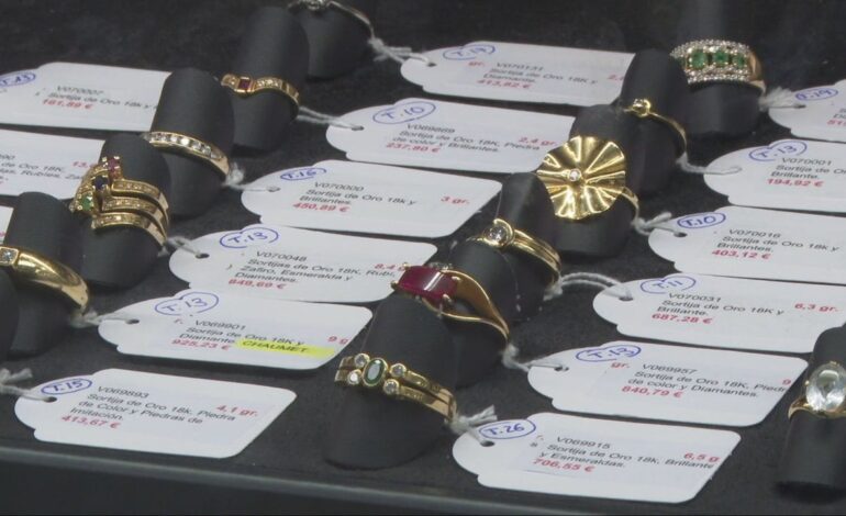 la subida del oro dispara los créditos para cubrir necesidades básicas