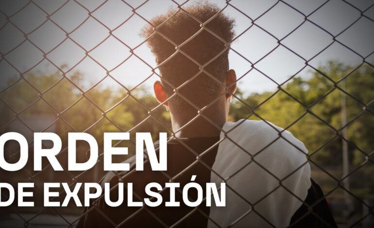 Los motivos por los que una orden de expulsión no siempre es una expulsión, como ocurrió con la nueva manada de Pamplona