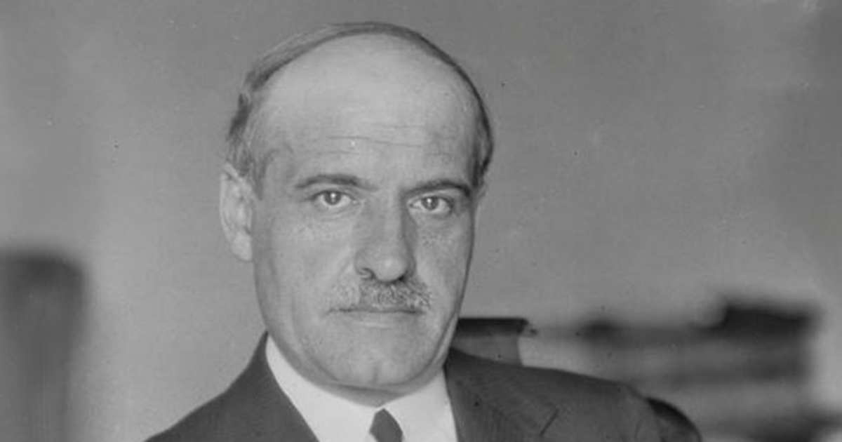 Siempre que enseñes, enseña también a dudar de lo que enseñes