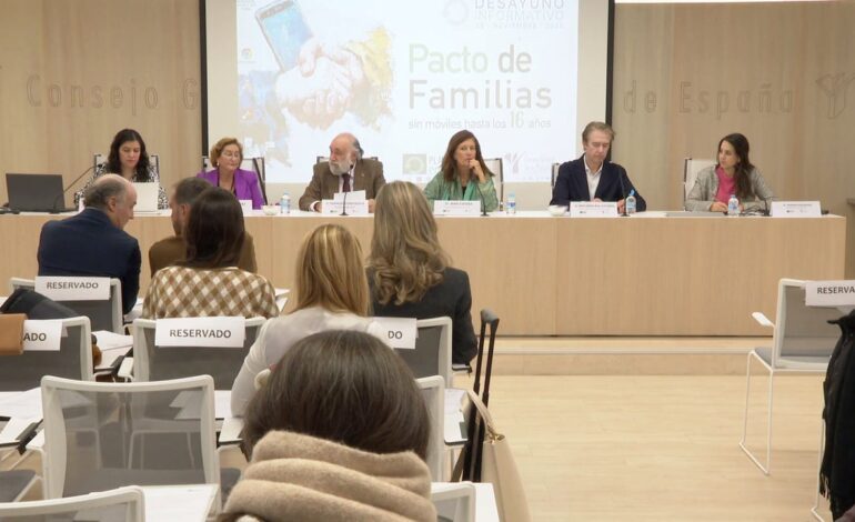 La Plataforma Control Z recomienda retrasar el primer móvil hasta los 16 años