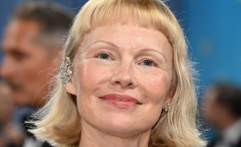 El truco de experta para suavizar las arrugas del código de barras