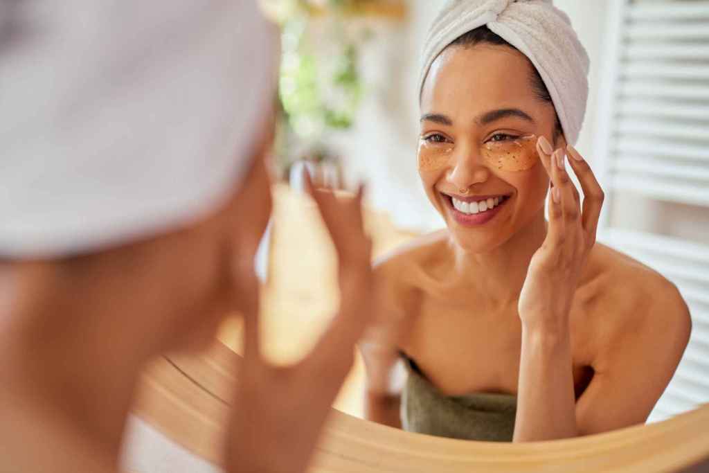 Los parches para los ojos son una gran herramienta para lograr una apariencia más descansada.