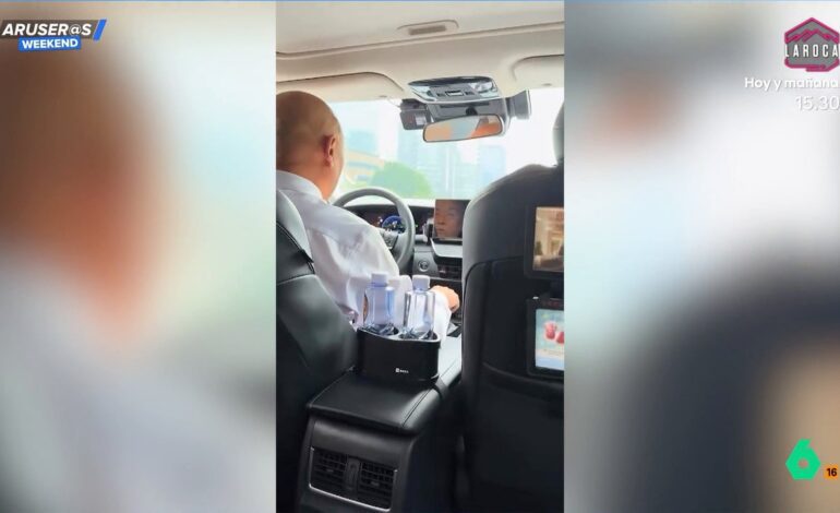 Un pasajero de un taxi graba en este vídeo cómo se está quedando dormido su conductor