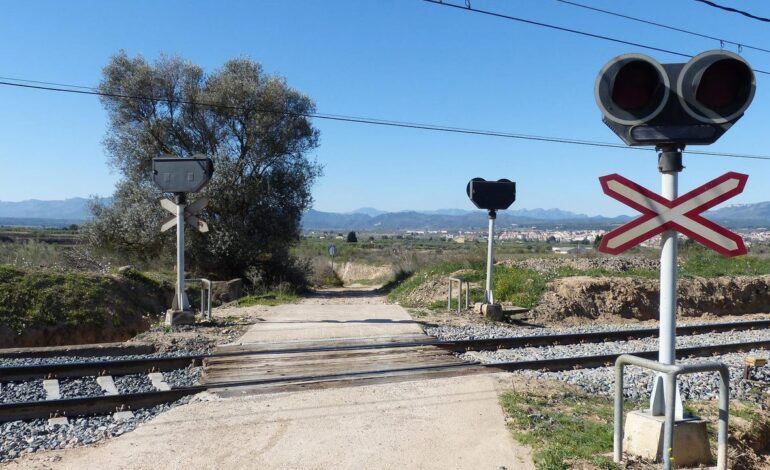 Caminar entre pasos a nivel, el riesgo con el conviven los vecinos de Zalla