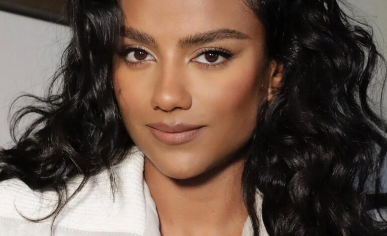 Qué debe tener un champú para pelo rizado: del aceite de coco al de aguacate