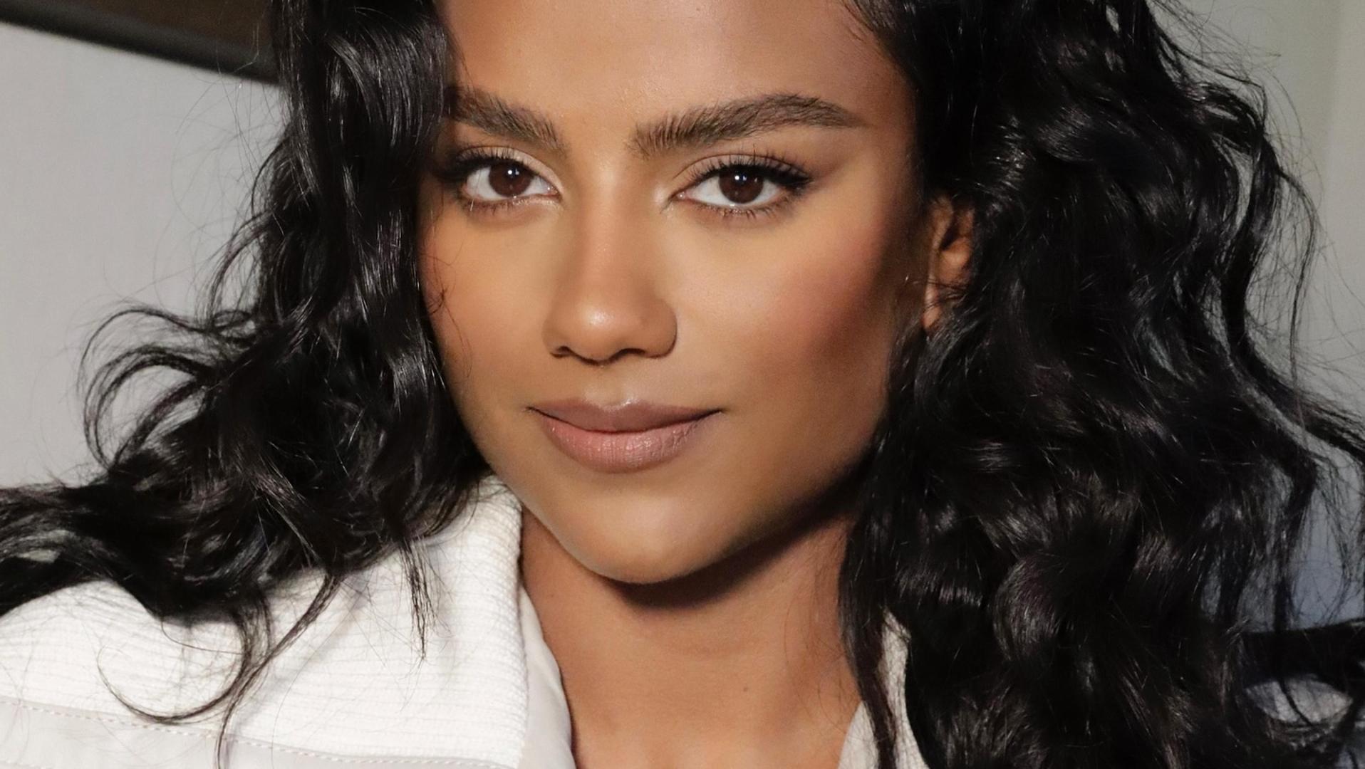 Qué debe tener un champú para pelo rizado: del aceite de coco al de aguacate