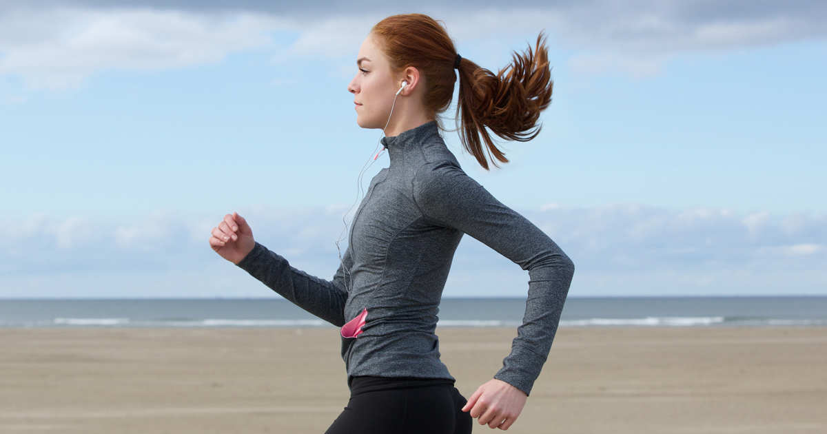 Solo caminando puedes perder hasta 12 kilos de grasa en un año. Y para eso tienes que caminar estos minutos al día