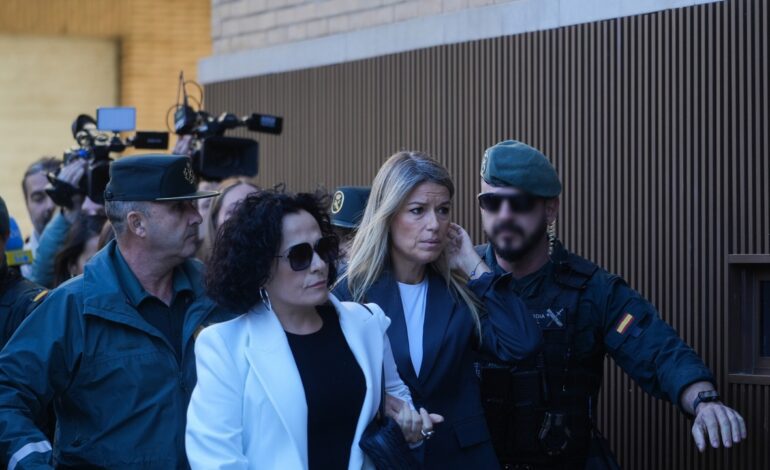 Vilaplana declara que Mazón usaba el móvil durante la comida, pero asegura que no parecía tener prisa