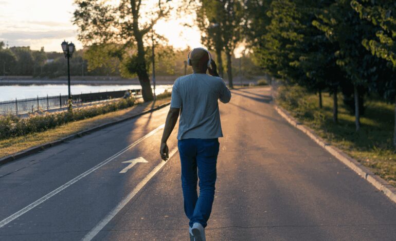 Creías que andar 10.000 pasos al día era lo mejor. La ciencia ha demostrado lo equivocados que estábamos