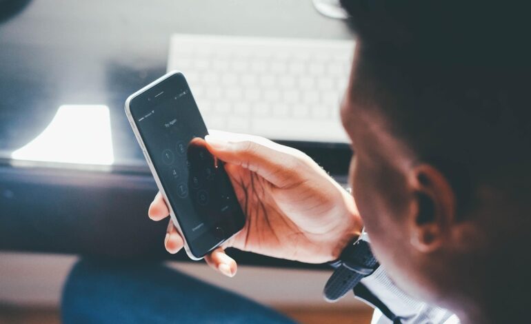 Los adolescentes consideran la IA una herramienta «fundamental» y «primera fuente de fiabilidad»