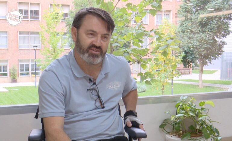 Vuelve a conducir tras sufrir un accidente de tráfico que le dejó en silla de ruedas: «Es volver a vivir»