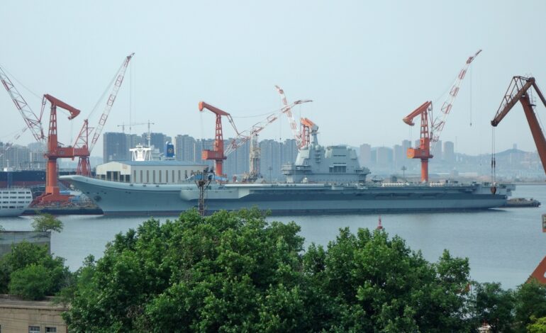 un peculiar portaaviones de drones