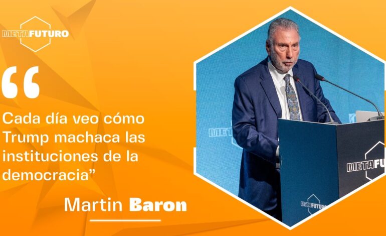 Tiene una fijación sádica con los periodistas