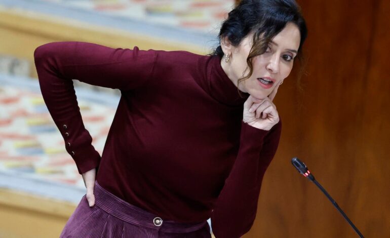 Ayuso se niega a crear el registro de objetores del aborto y deja la decisión en manos de los tribunales