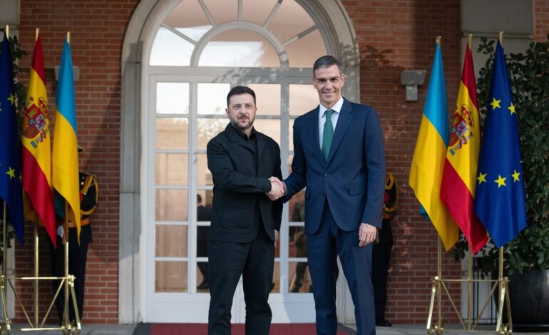 España moviliza 817 millones de euros para apoyo militar a Kyiv y la reconstrucción de Ucrania