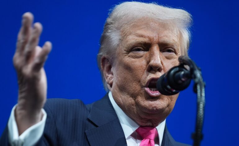 Trump advierte de que el espacio aéreo de Venezuela debe considerarse «cerrado en su totalidad»