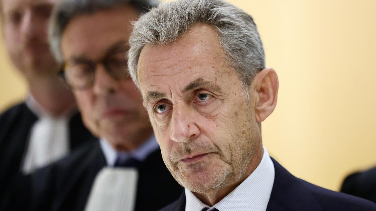 Nicolas Sarkozy, condenado a seis meses de cárcel por financiación irregular