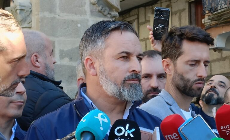 Abascal pone exigencias al PP tras la salida de Mazón y avisa de que Vox no tiene «ningún miedo a las elecciones»