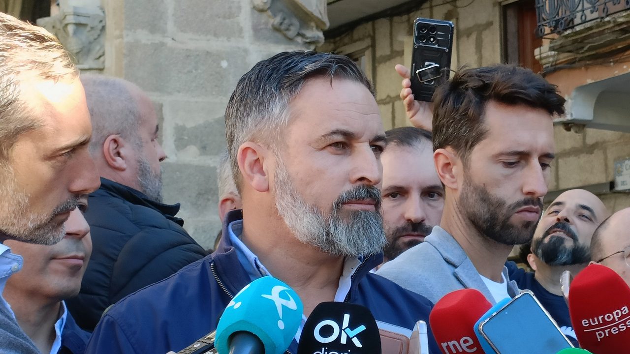 Abascal pone exigencias al PP tras la salida de Mazón y avisa de que Vox no tiene «ningún miedo a las elecciones»