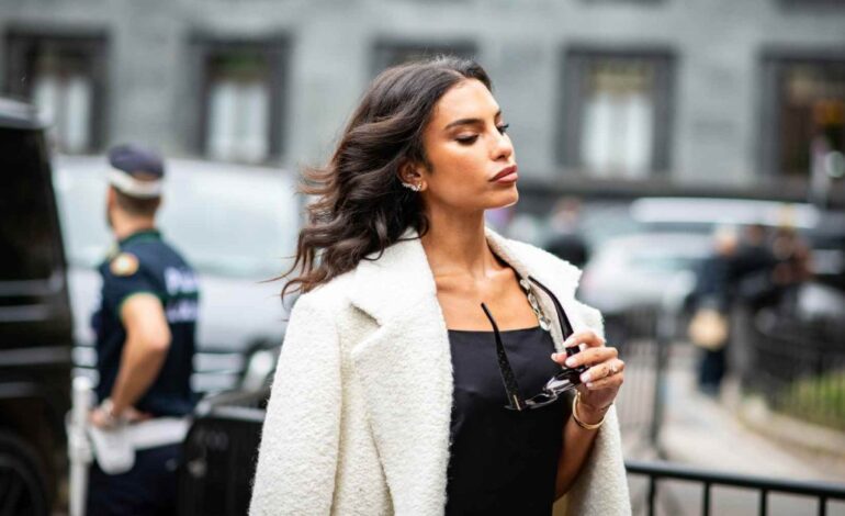 Tres productos antifrizz que las chicas con pelo rizado utilizan a diario para olvidarse del encrespamiento