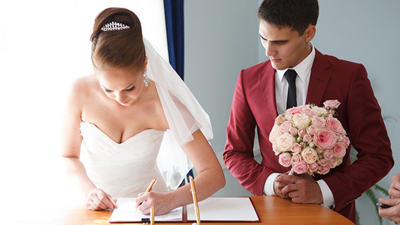 “Pactar la separación de bienes no es una falta de amor, es una forma inteligente de protegeros a los dos»