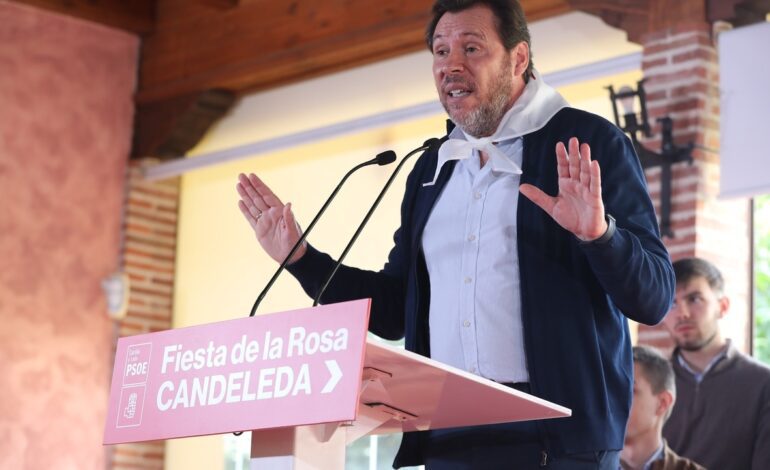 Puente acusa al PP de «someter a las víctimas» de la DANA a ver «a su verdugo», Carlos Mazón, en el funeral de Estado