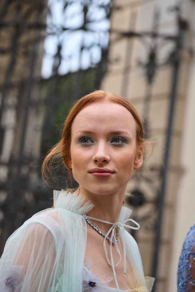 Aunque parezca mejor guardarlos para ocasiones especiales, los delineadores duocromos también encajan en el maquillaje diario.