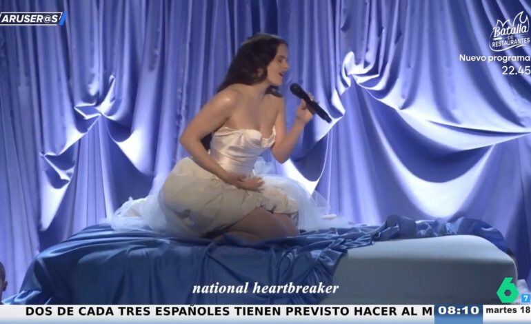 El vídeo de Rosalía cantando ‘La Perla’ vestida de novia en el show de Jimmy Fallon del que todos hablan