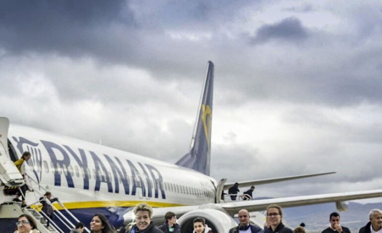 Ryanair gana 2.540 millones en su primer semestre, un 42% más