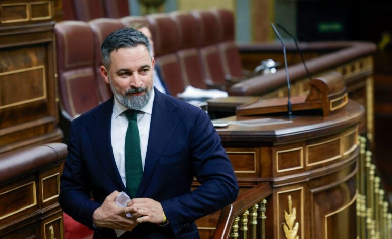 Abascal reduce a «construir diques y presas» sus condiciones a Feijóo para investir a Pérez Llorca en Valencia