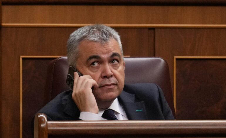 La UCO sitúa a Santos Cerdán como «enlace» entre el Gobierno y Acciona para el presunto amaño de obras