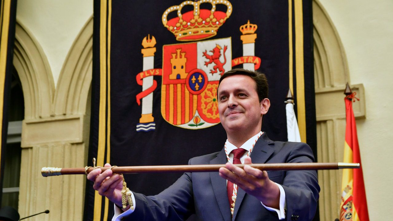 El presidente de la Diputación de Almería hablaba de «ir al dentista» con sus colaboradores para referirse a las mordidas