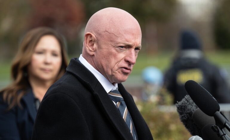 El Pentágono amenaza con un juicio militar contra un senador demócrata al que Trump acusó de sedición