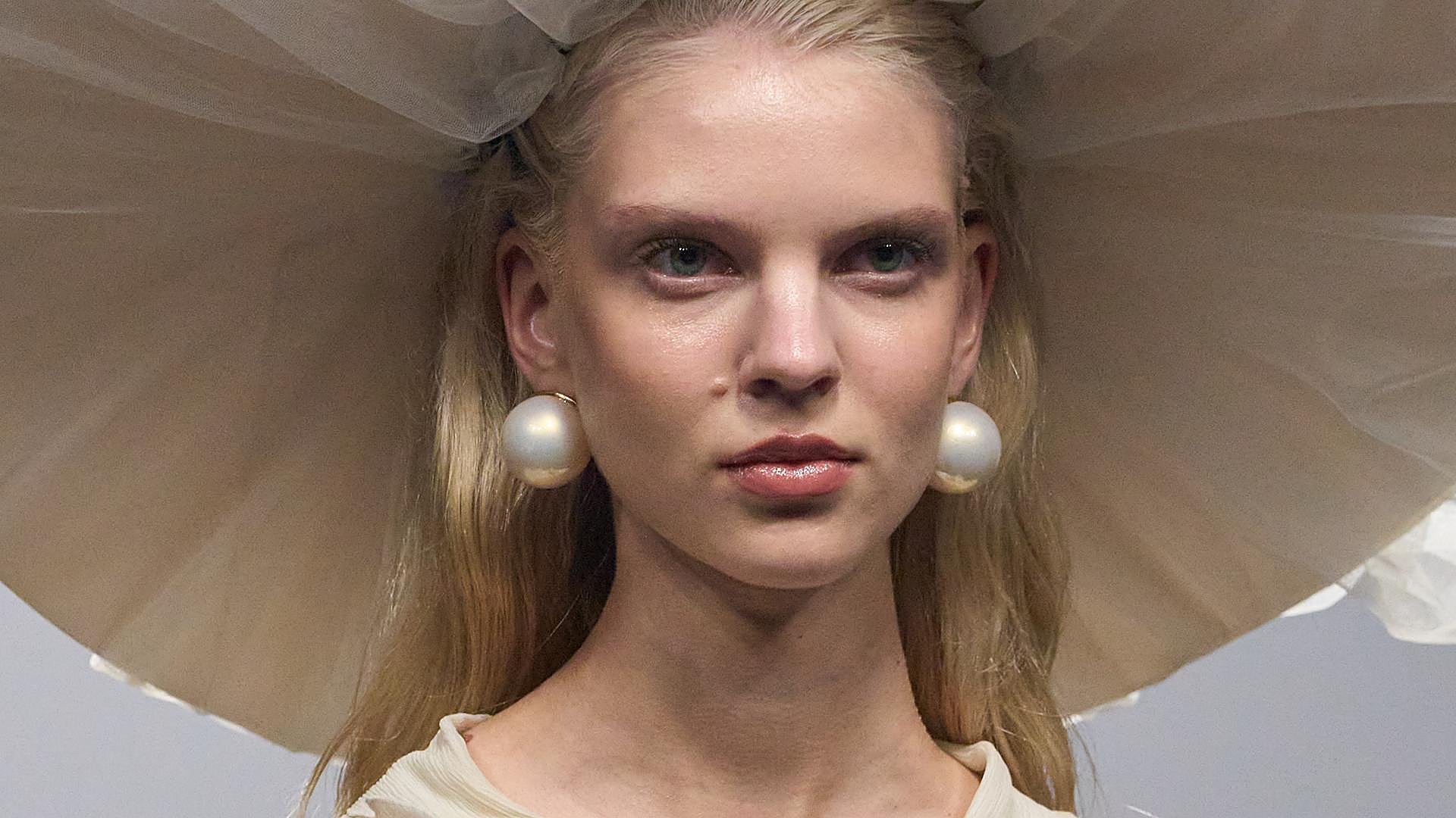 Los mejores sérums para devolver luz e hidratación al instante