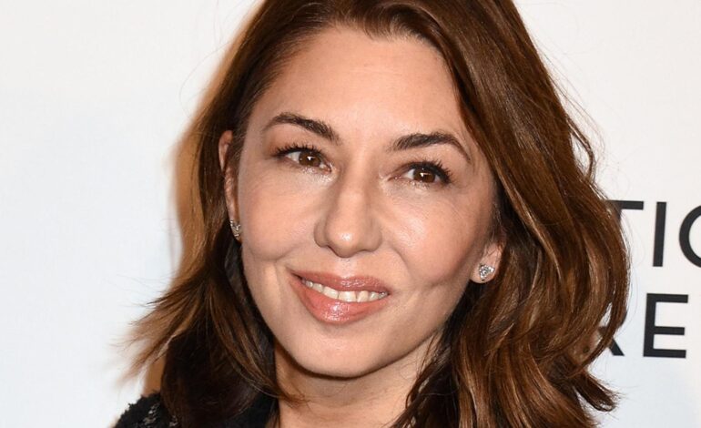 Piel grasa a los 50: qué productos se deben usar para decir adiós a los brillos