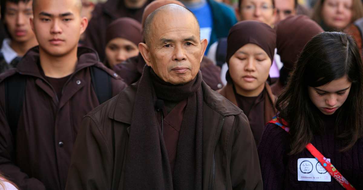 La mayoría de nosotros tenemos una radio en la cabeza sintonizando la emisora NPP (No Para de Pensar). Hay que aprender a apagar esa radio